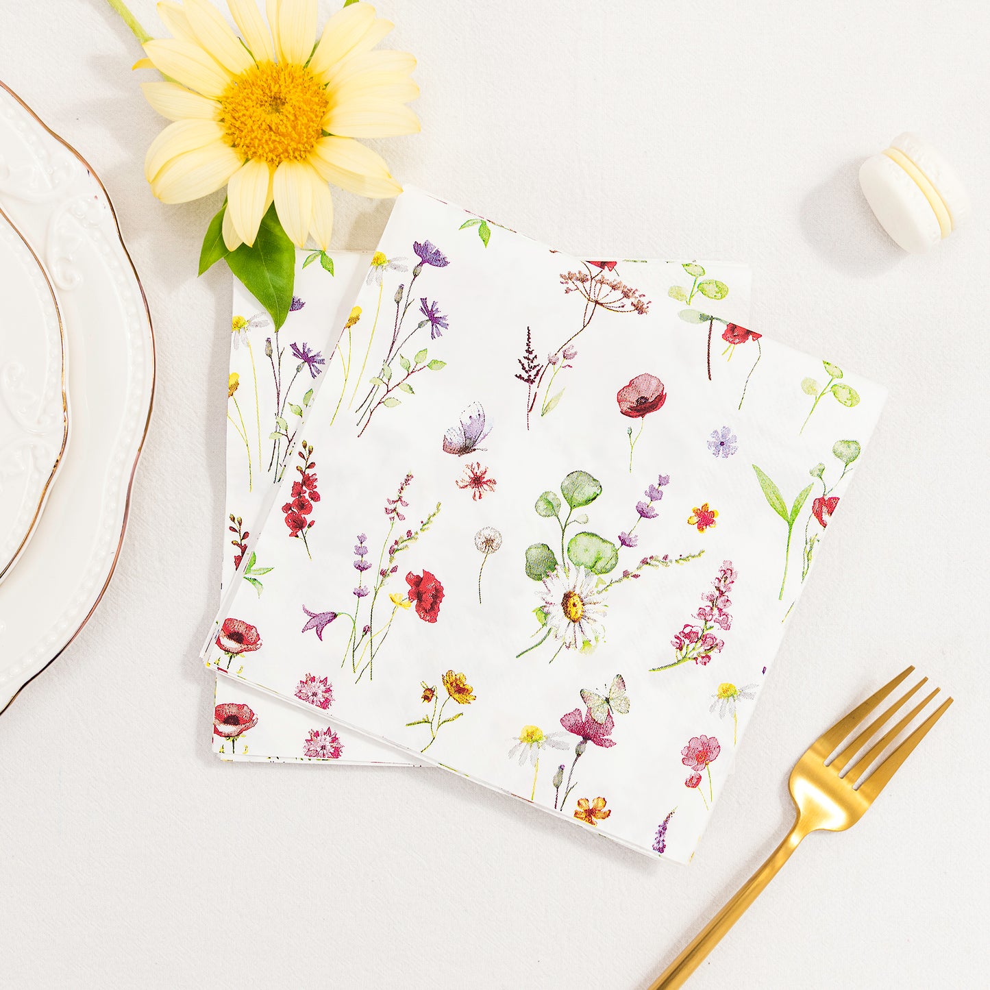 Crisky 100 Pcs Floral Luncheon Napkins Disposable Napkins for Wedding/Engagement/Bridal Shower/Baby Shower/Anniversary Tea Party Decoration, 3-Ply