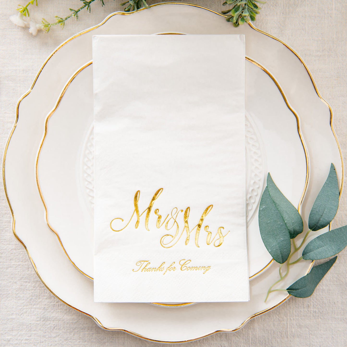 Crisky Mr & Mrs Dinner Napkins Gold Wedding Dinner Napkins Disposable Decorative Towels for Wedding Shower Banquet, Elegant Gold Wedding Rehearsal Dinner Party Decoraions ,50 Pcs, 3-ply, 12"x16"